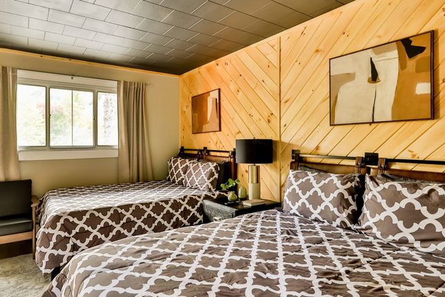 Perfect Lodge /w Gameroom Center of Hunter MT 10