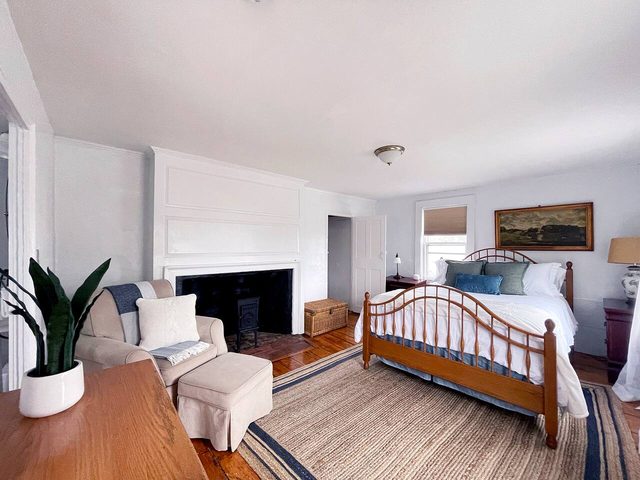 Sept. Availability! Old Town Antique + Ocean Peeks — Marblehead, MA