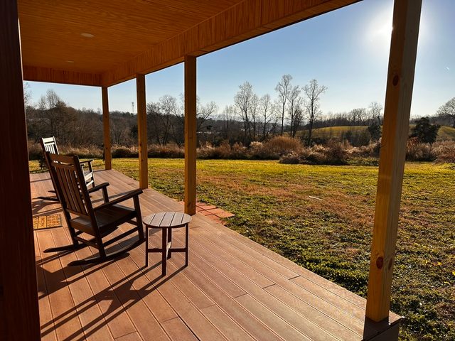 Sunset Bliss, cozy 1 bedroom, 1 loft cabin in the heart of Jonesborough, TN — Jonesborough, TN