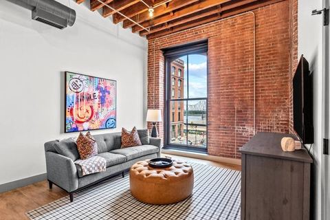 Riverfront Loft | River View | Next to Arch — St. Louis, MO