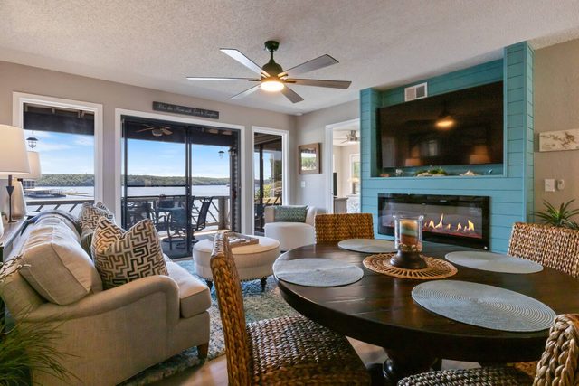 5 Star Condo* No Stairs*Fireplace*Cvd Patio — Osage Beach, MO