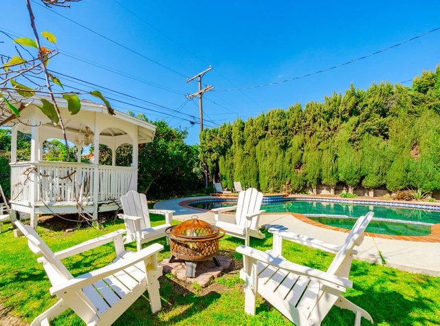 LA Family Retreat w/ Pool, Spa & Games • Sleeps 12