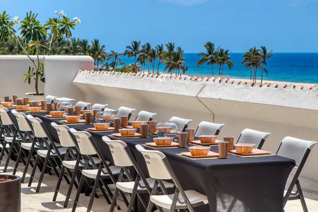 Beachside Villa, 6 Suites, 12 Rooms, Sleeps 26! — San José del Cabo, Baja California Sur