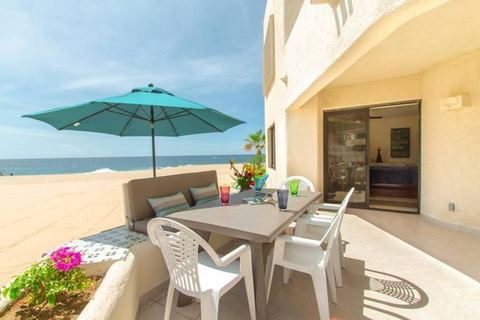 Oceanfront, Re-Modeled 2 bedroom condo