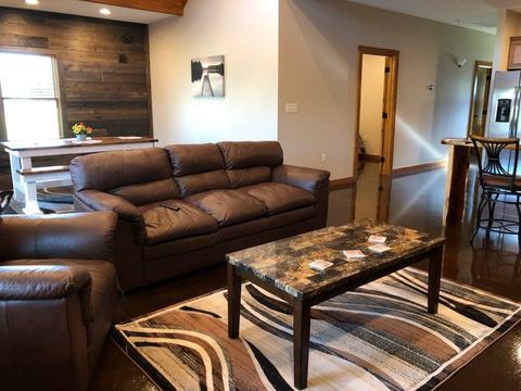 Waterloo Lodge - Honey Hole B — Waterloo, AL