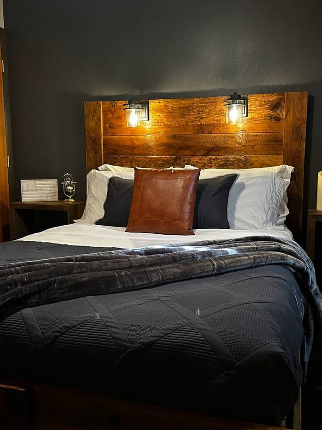 Couples Cabin Eagles Nest @Sandstone Retreat — Wisconsin Dells, WI