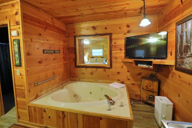 ❤ Alpine Mountain ❤ Sweetheart Cabin w/Jacuzzi❤ #8 — Helen, GA
