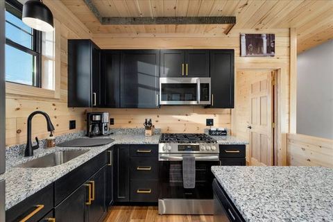 Trailside Lodge #1 – On ATV Trail