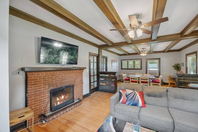 EntireHouse/GlenEllyn/4bd1bath/Laundry/Wheaton — Glen Ellyn, IL