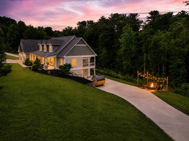 Modern Forest Escape — Mars Hill, NC