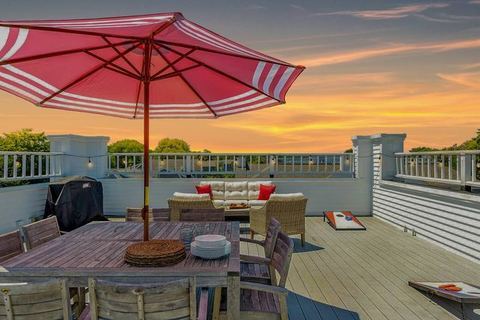 Luxury Home- Chatham Center- Walk to Town + Beach — Chatham, MA
