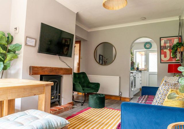 #06 Riverside Retreat| Near the NEC| Guest for 6 — Coleshill, England