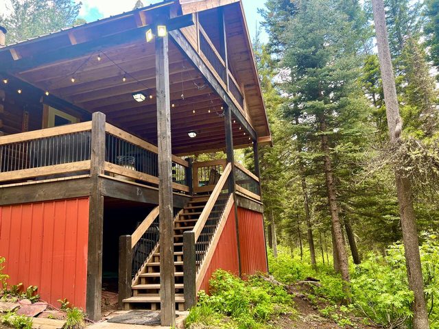 Whiskey Pines | Cozy Forest Cabin