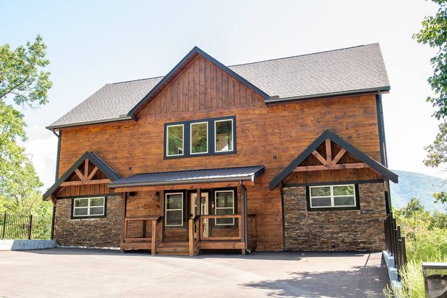 3400 sq ft-Lux Cabin-Pool Community- Views-Theater — Pigeon Forge, TN