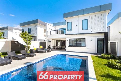 Luxury Villa in Green Community - 10min to Airport & Old City — Tambon San Phak Wan, Chiang Mai