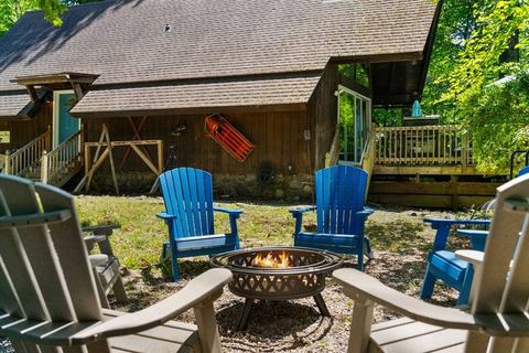 Private Creekside Escape 1 Min. to Camelback — Tannersville, PA