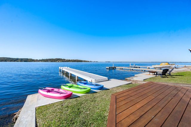 Catalina Bay | Waterfront | Jetty & Boathouse — Fishing Point, New South Wales