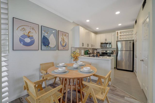 Chantilly N' Sage Villa * Beautifully remodeled