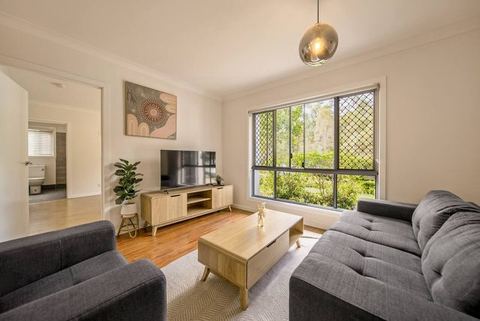 Casa Cirrus 2- Newly Furnished Spacious 3 bed Unit in a Duplex at Coomera