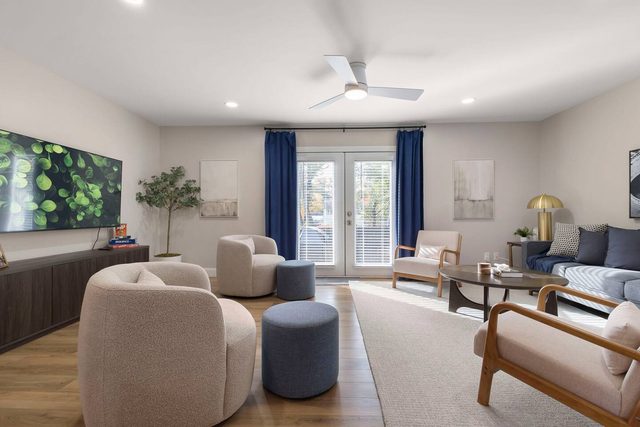 Gather Near Notre Dame | Modern 5BR Townhome