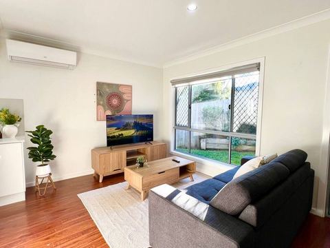 Space & Fun! One House with 2 Duplexes for rent!