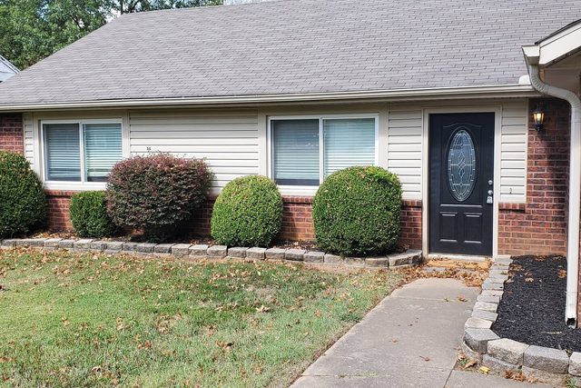 Clean and Cozy Near all Bentonville has to offer — Bentonville, AR