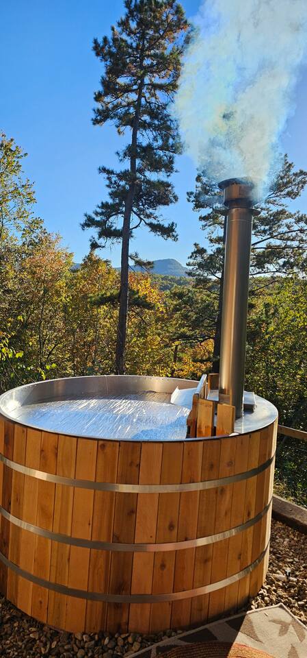 Jack's Wonder Inn (Starlink/Woodfired Hot Tub) — Jasper, AR