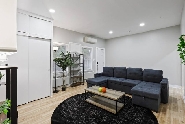 Cozy Forest Park Condo!