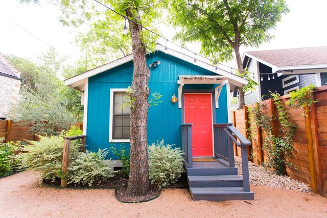 SoCo & South 1st Gem: Walk to Shops & More! — Austin, TX