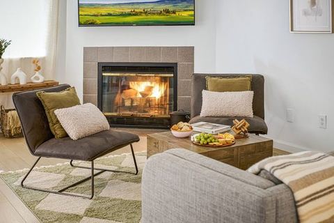 Finch House | Cozy, hot tub, sauna