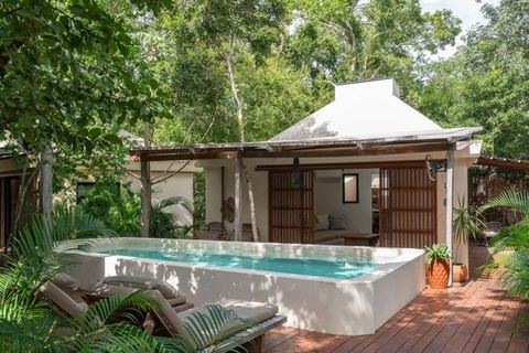 Casa Pura | 3 Bedroom Jungle House 8 min to Beach
