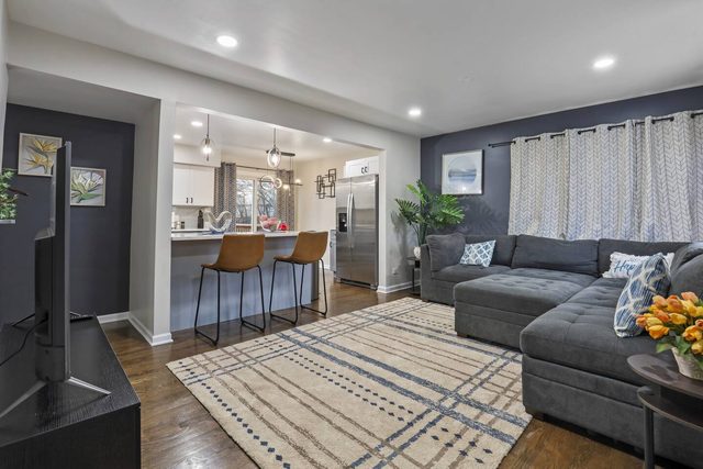 Dream- 4 King Beds, Fully Fenced