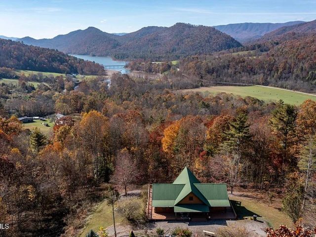 Skyline Lodge — Butler, TN