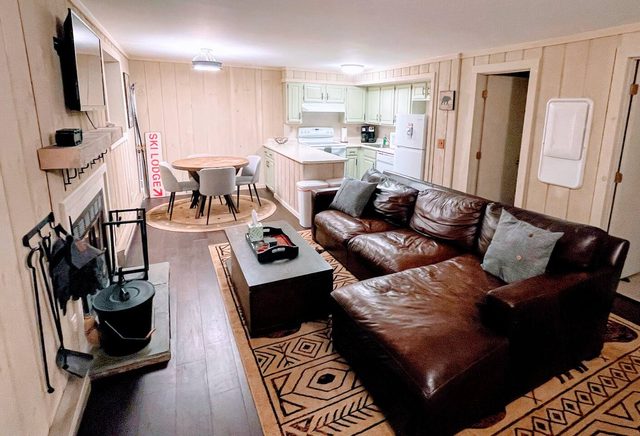2BD 1BA - Mount Snow VT - Ski-Back Trail - Shuttle — Dover, VT