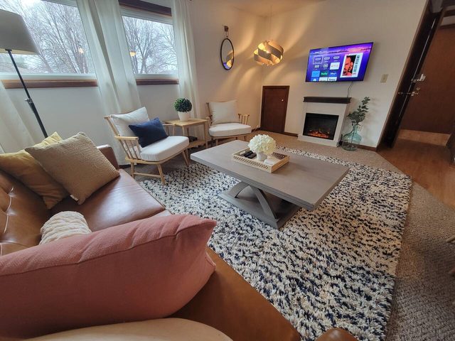 Century Noll | Whole Duplex, 3BR, Yard, Pets, Mayo — Rochester, MN