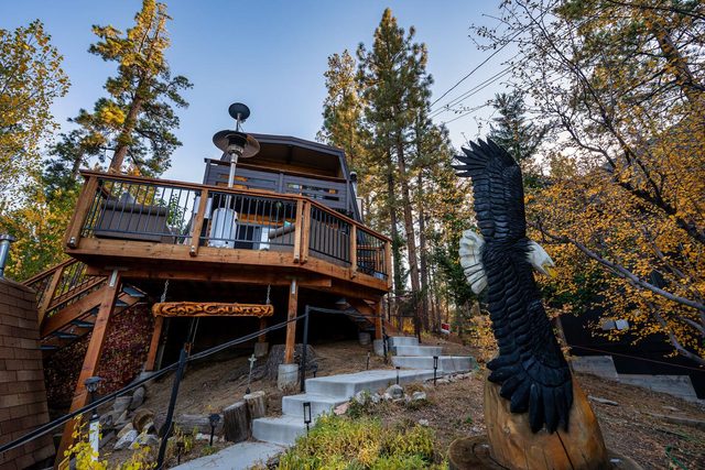 Secluded Cabin w/ Spa & Games! — Big Bear, CA