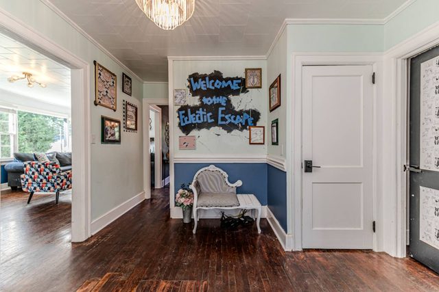 Room w/pvtbath-MovieRm-Sunroom-LargeHistoricEstate — Sanford, NC