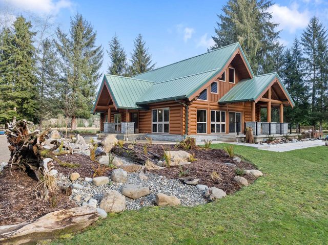 AlderMoss • Private River, Treehouse & Trails — Forks, WA