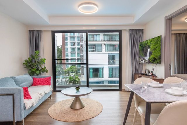 [Largest Pool]Luxury 2BR Pool View | 2 min Central