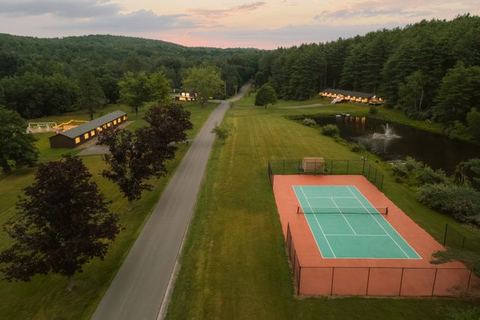Carter Bridge Estate - Sleeps 52