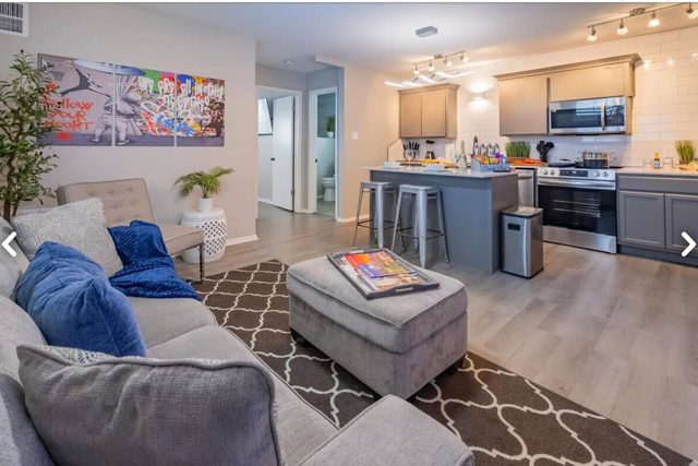 Beautiful Contemporary Suite #02