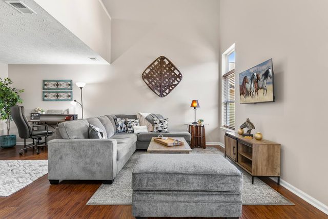1 Exit to Horse Park/King Bed/Fenced Yard/