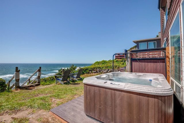 Seal Suite - Sweet Haven Nelscott Manor — Lincoln City, OR