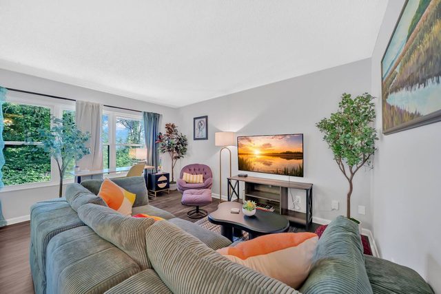 20 Mins to UT | West Knox Pad | Sleeps 6 + Parking