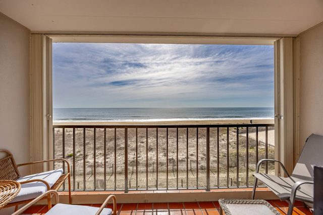 Ocean Front Escape Central OC — Ocean City, MD