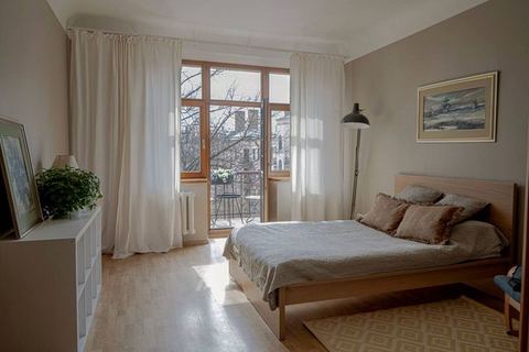 Sunny Apartment in the Art Nouveau District with Balcony — Rīga, Riga