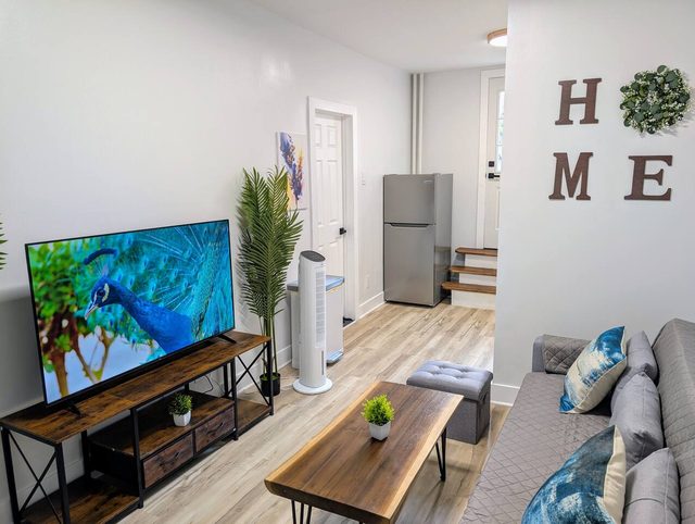Brownstone gem w/ backyard in Hoboken! mins to NYC — Hoboken, NJ