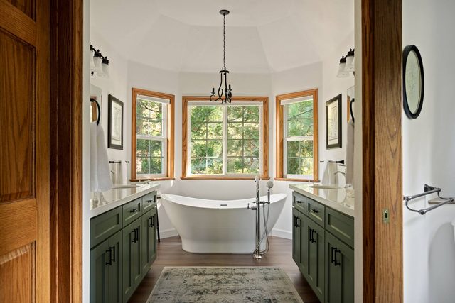 Spacious 5BR Home | Sleeps 10 + Outdoor Fun