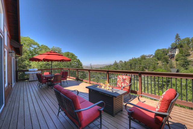 Large Retreat, Arcade, Lake Access + AC — Lake Arrowhead, CA