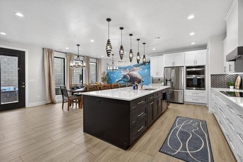 The Honu House-Waterpark Included — Hurricane, UT